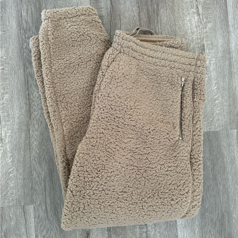 SKIMS Teddy Jogger Desert